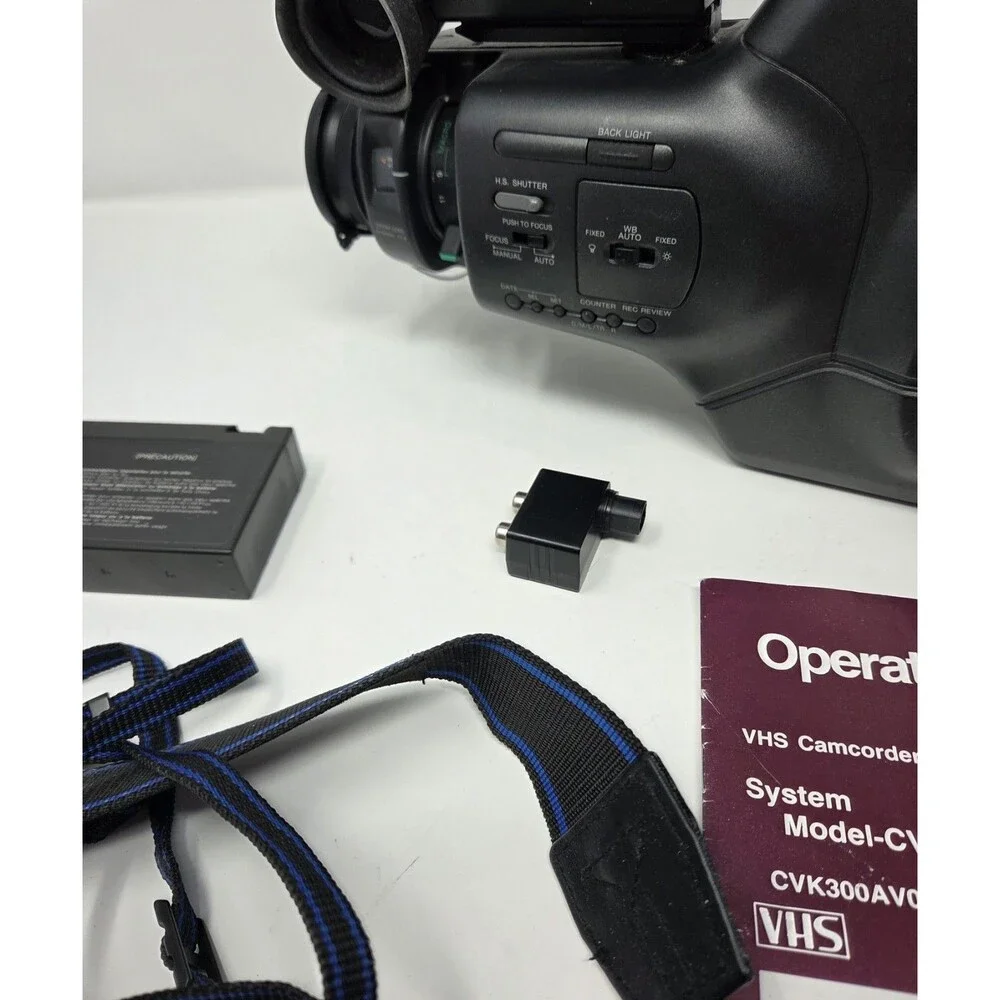 Magnavox CVK300AV01 VHS Movie Maker Camcorder 1989 w/ Manual Battery AS-IS